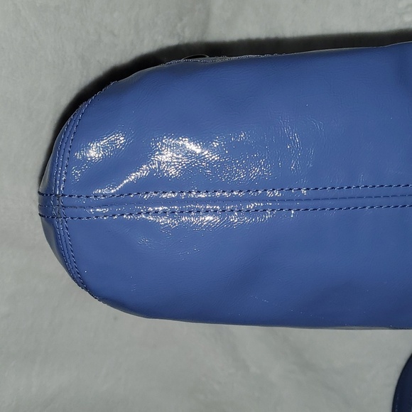 Coach Daisy Liquid Gloss Pocket Hobo Bag Pat Leather F23401 - Picture 13 of 16